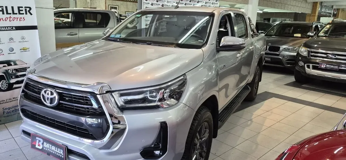 Toyota Hilux Pick-up 2.8 Cd Srv 177cv 4x4 At
